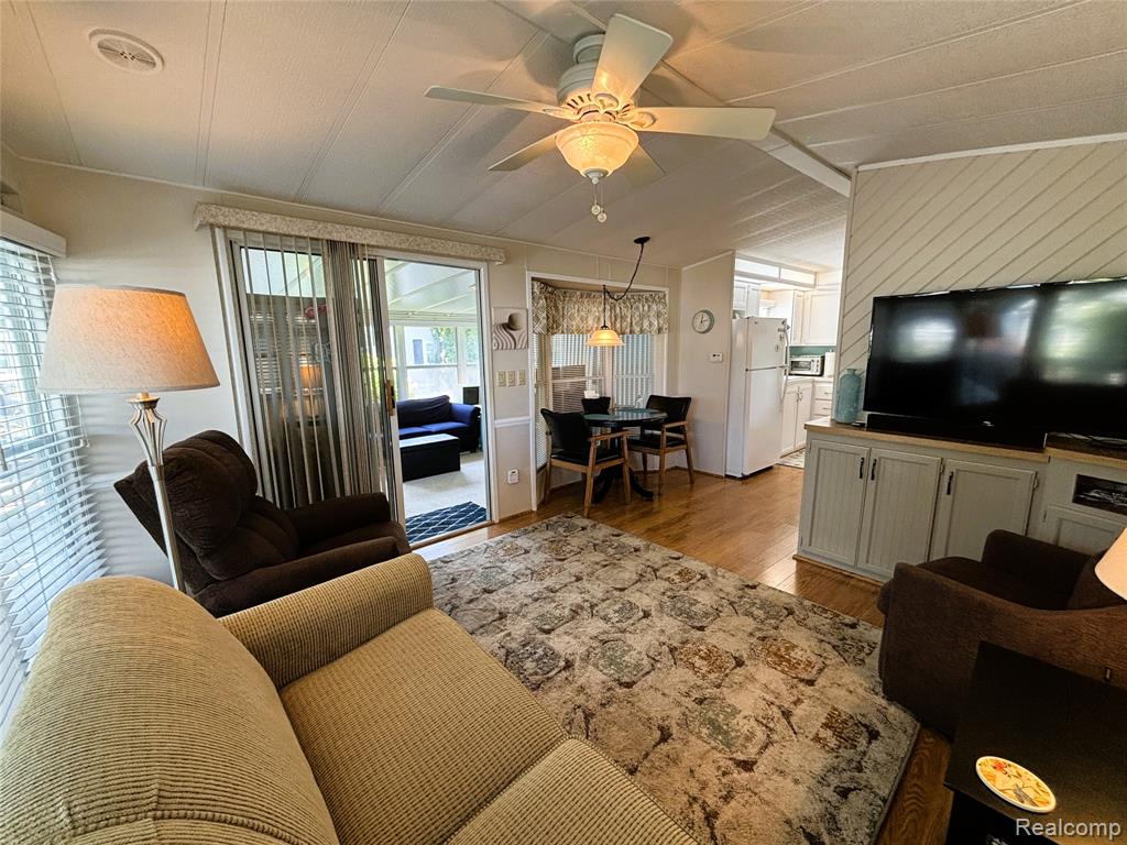 5244 Independence Lane, 52, Lexington, MI 48450 — Photo 15