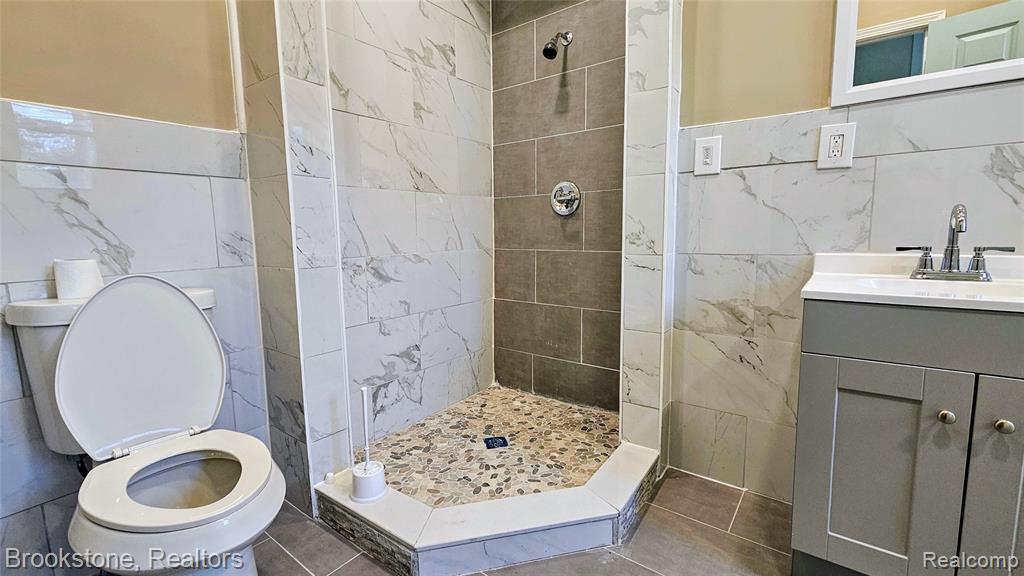 2520 Seyburn Street, Detroit, MI 48214 — Photo 16
