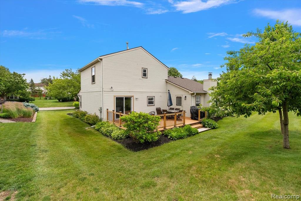 45071 Yorkshire Drive, Novi, MI — Photo 33