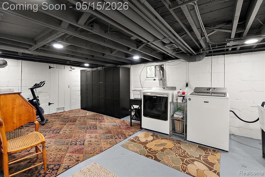 516 Woodcrest Drive, Royal Oak, MI 48067 — Photo 23