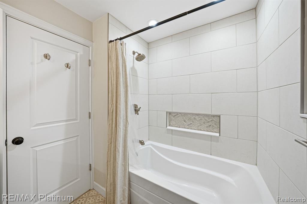 1245 Tracilee Drive, Howell, MI 48843 — Photo 29
