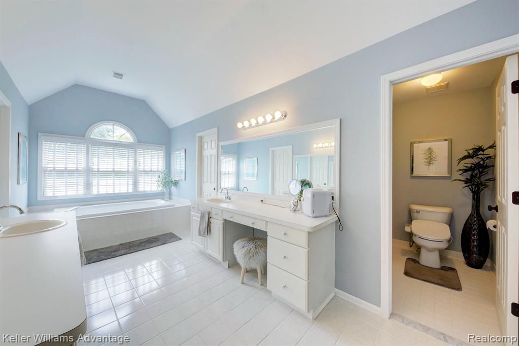 47694 EDINBURGH Drive, Plymouth, MI 48170 — Photo 58
