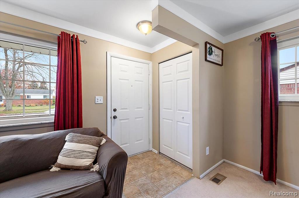 18053 S Wind Drive, Fraser, MI 48026 — Photo 13
