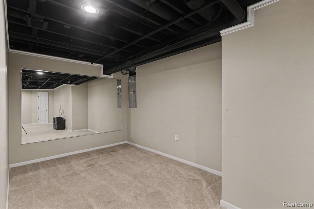521 Macwilliams Lane, 11, Royal Oak, MI 48067 — Photo 31