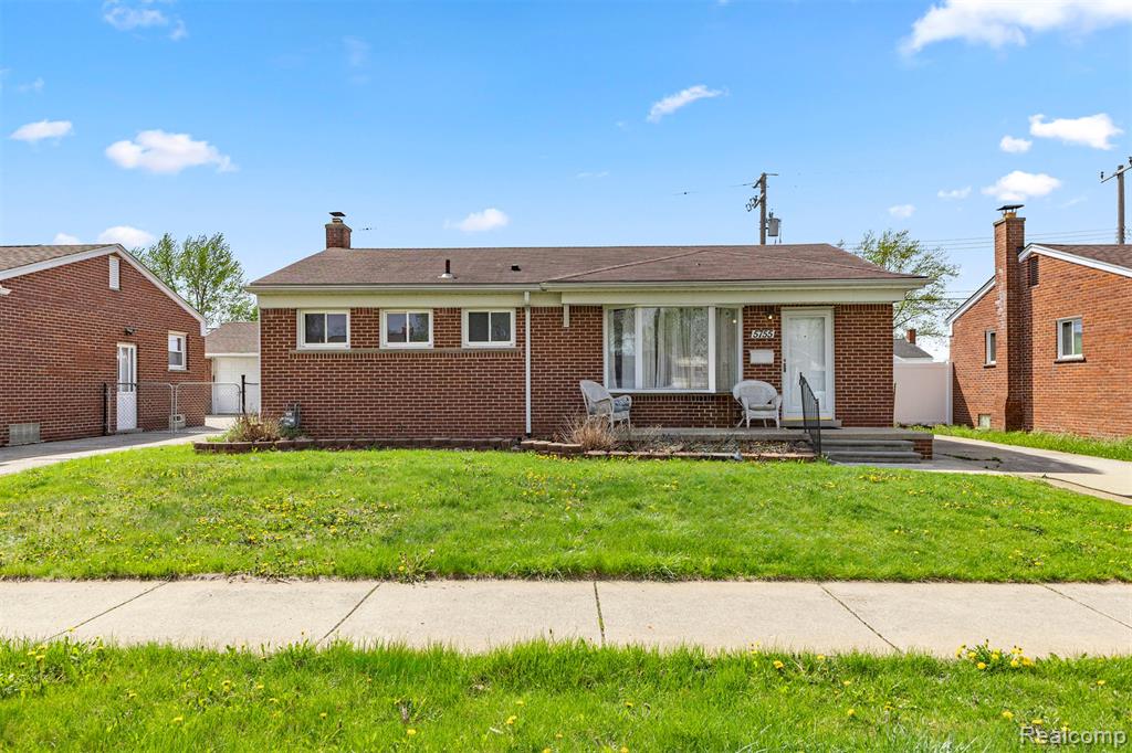 5755 Plainfield Street, Dearborn Heights, MI 48127 — front exterior