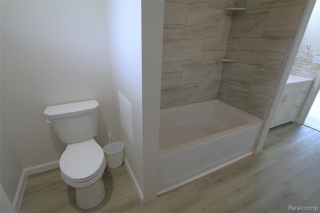5404 Miller Road, Swartz Creek, MI 48473 — Photo 14