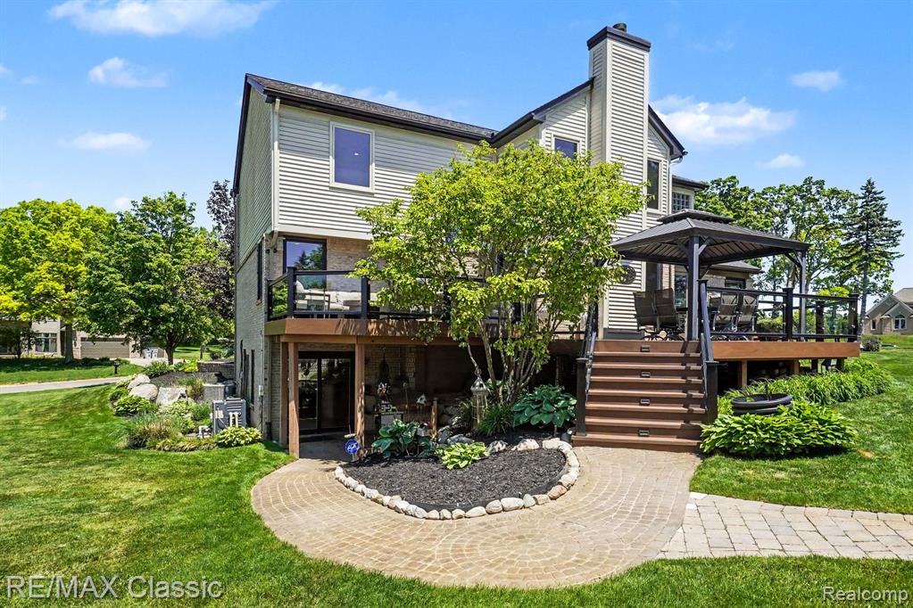 54853 Walnut Drive, New Hudson, MI 48165 — Photo 46