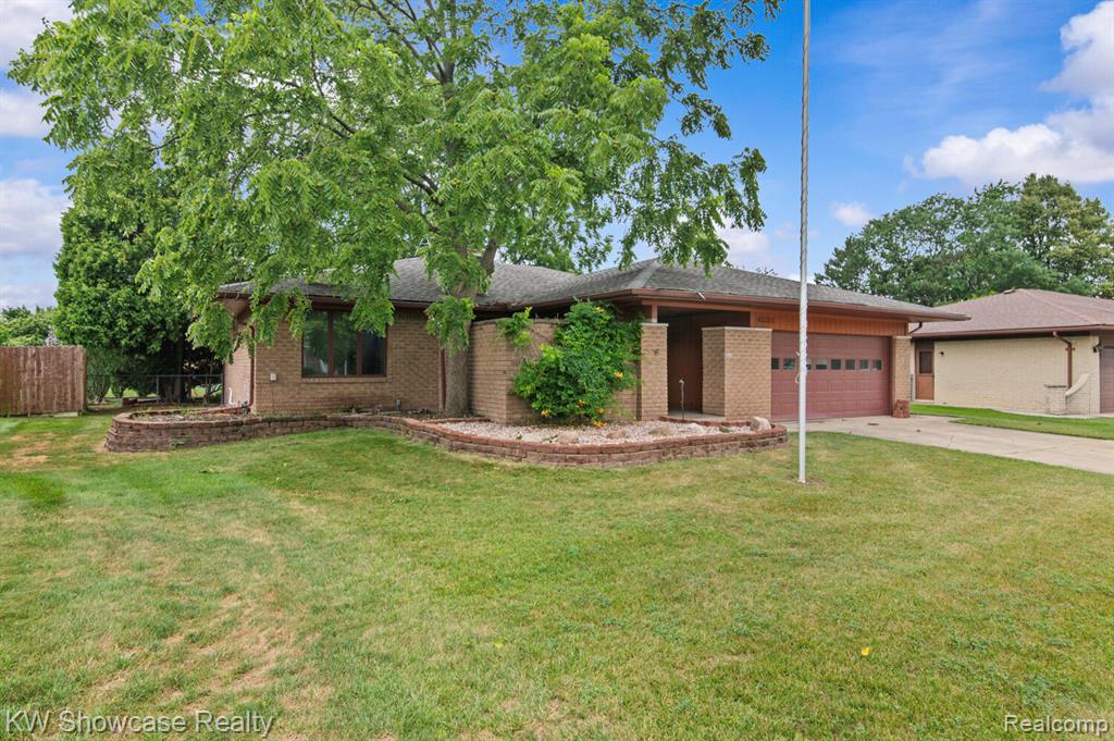 43351 ASPEN Drive, Sterling Heights, MI 48313 — front exterior
