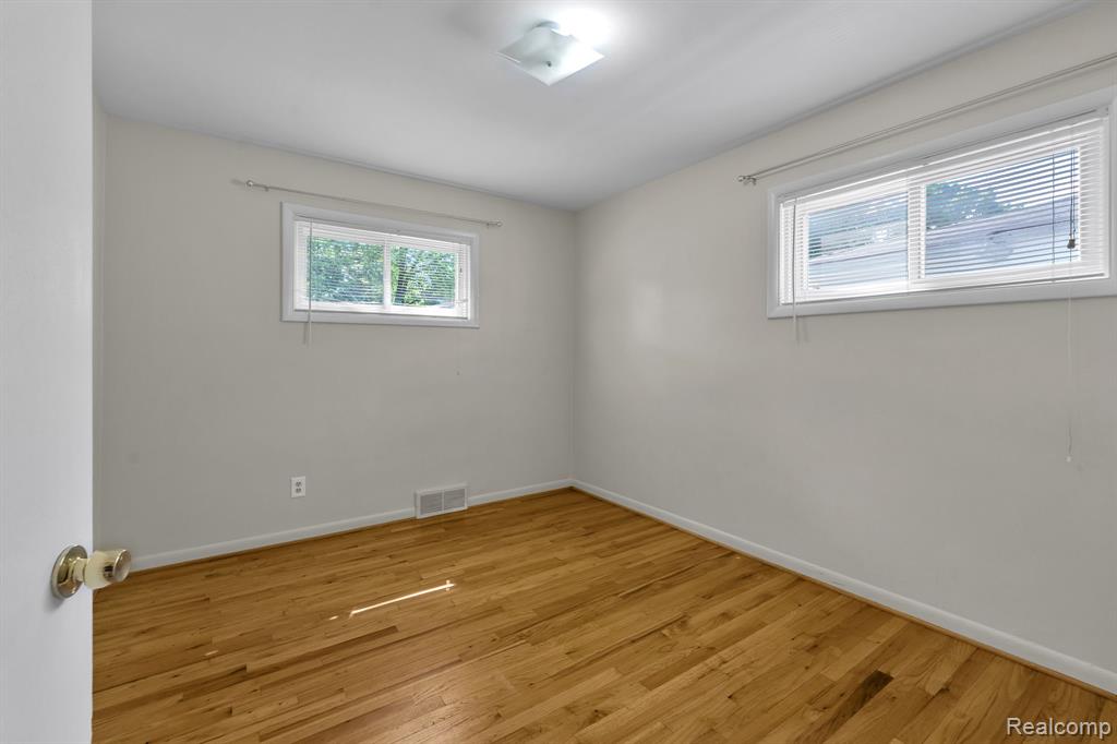 18257 Indian, Redford, MI 48240 — Photo 14