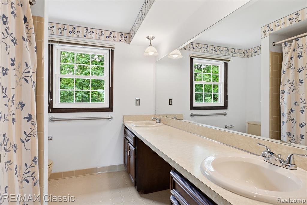 45451 Woodleigh Way, Plymouth, MI 48170 — Photo 35
