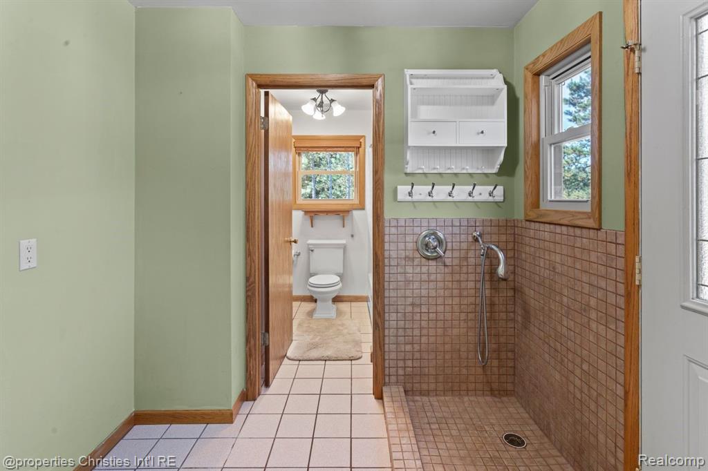 10525 LEEKE Road, Chelsea, MI 48118 — Photo 14