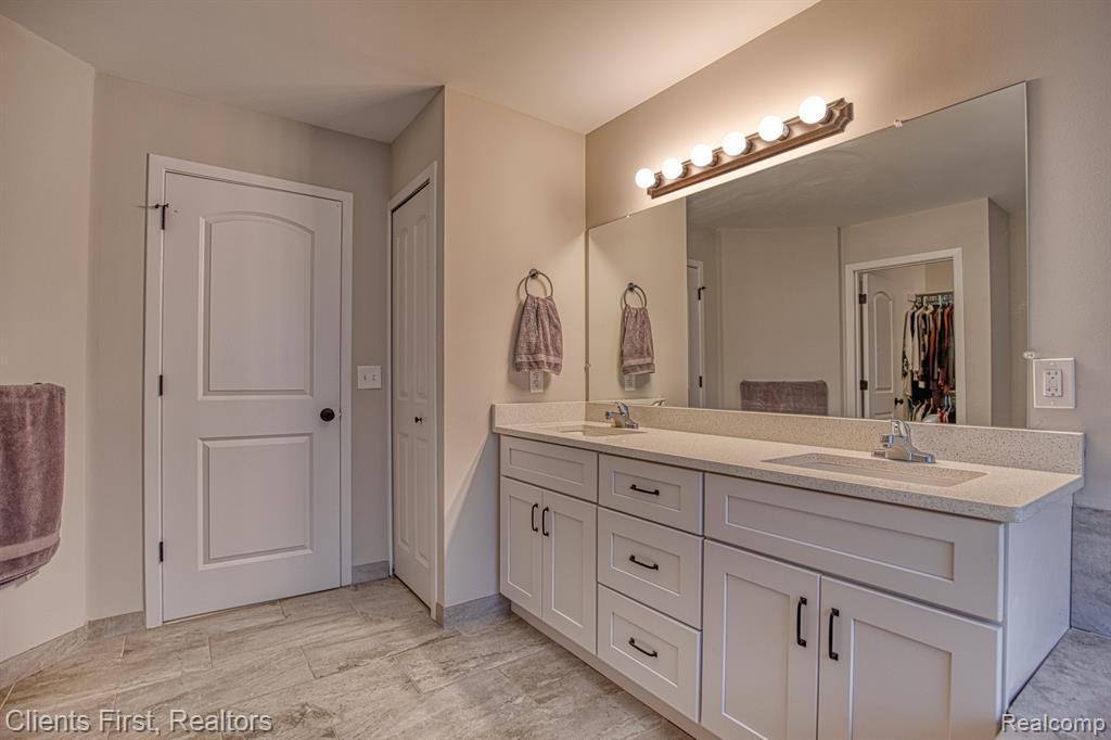 42103 WOODCREEK Lane, Canton, MI 48188 — Photo 38