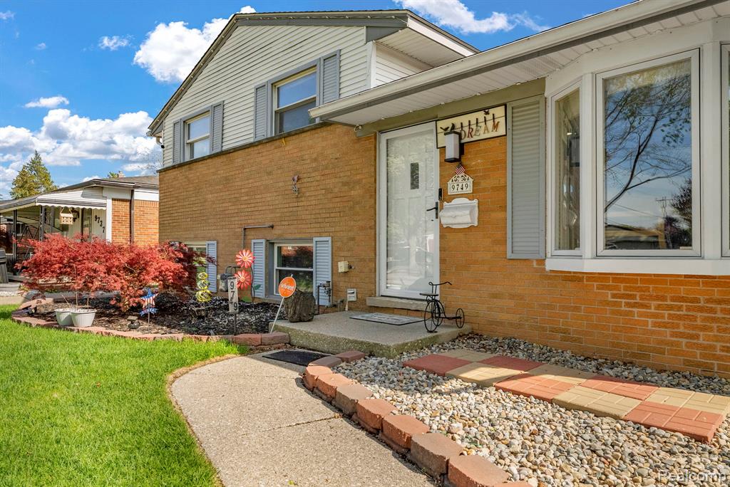9749 Sylvester Street, Taylor, MI 48180 — Photo 3
