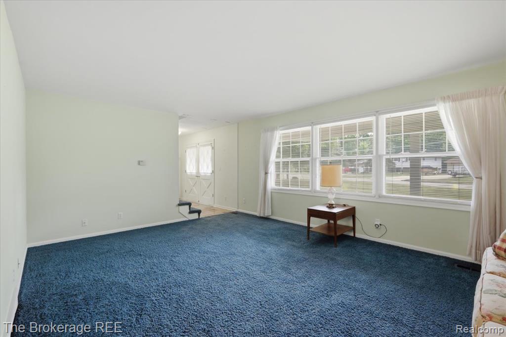 4375 Esta Drive, Flint, MI 48506 — Photo 16