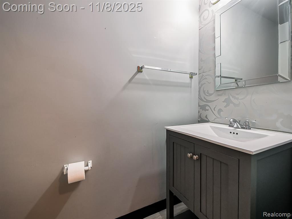 16513 Terrace Village Drive, Taylor, MI 48180 — Photo 15