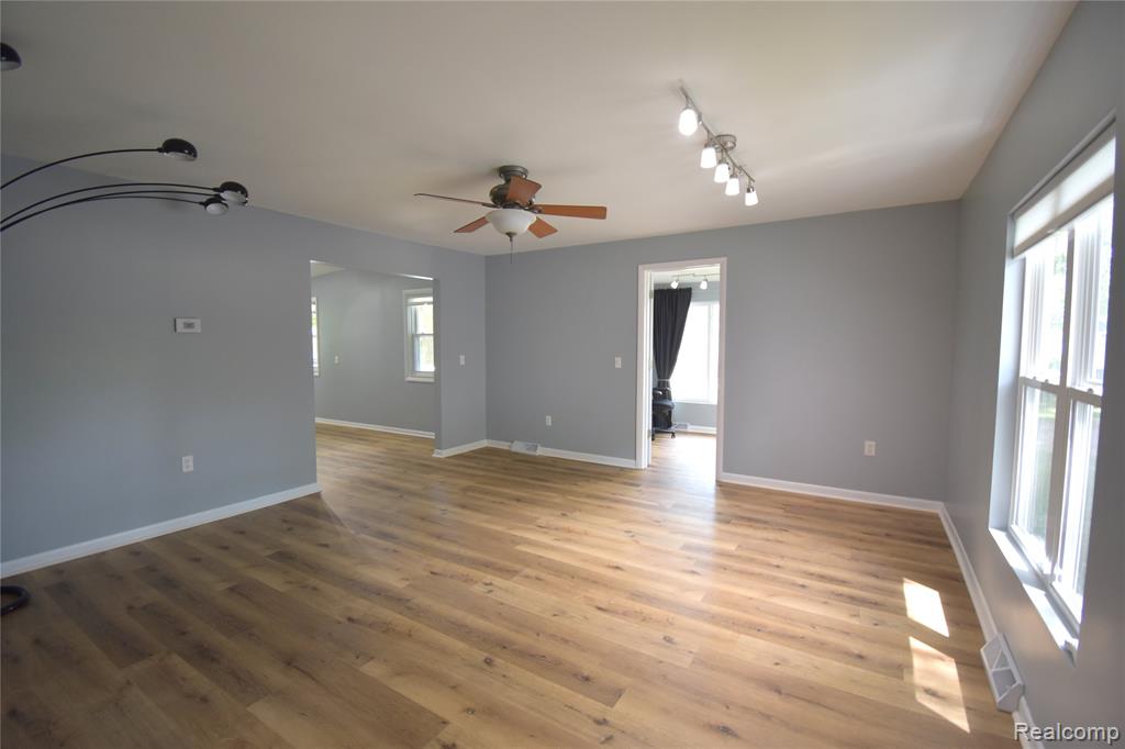 9663 Winston Road, Pinckney, MI 48169 — Photo 6