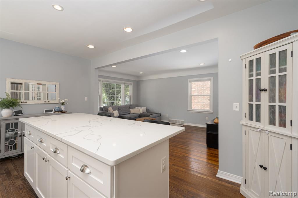 2036 Gardner Avenue, Berkley, MI 48072 — Photo 10