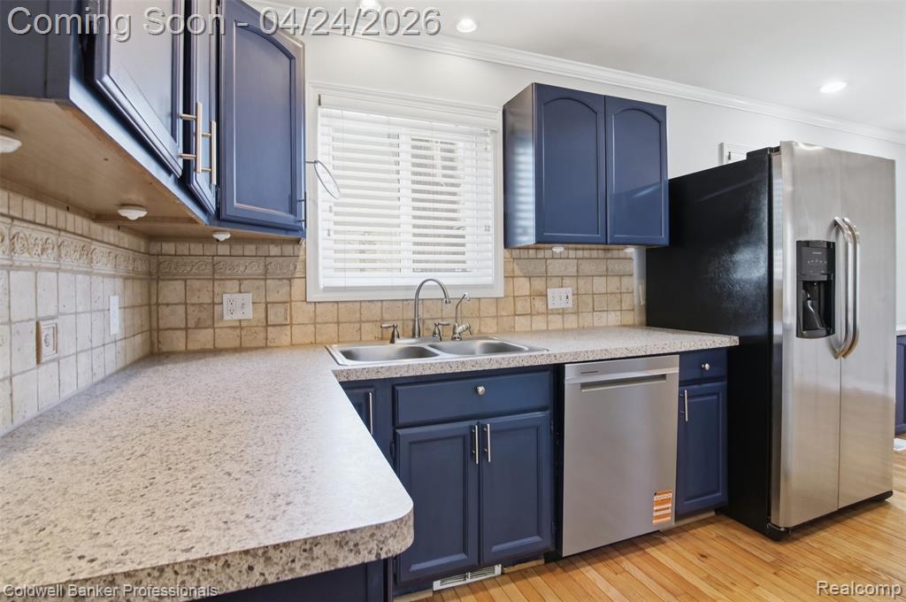 470 Crystalia Street, Commerce Twp, MI 48382 — Photo 12