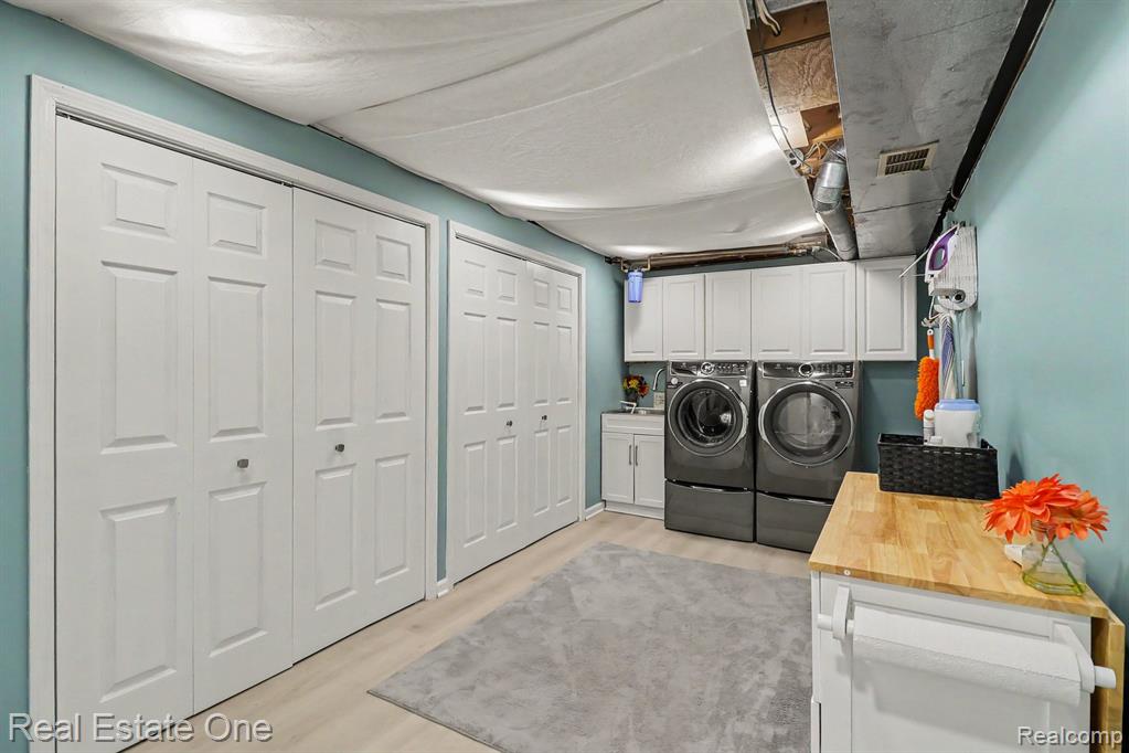310 Pine Tree Rd Road, Lake Orion, MI 48362 — Photo 24