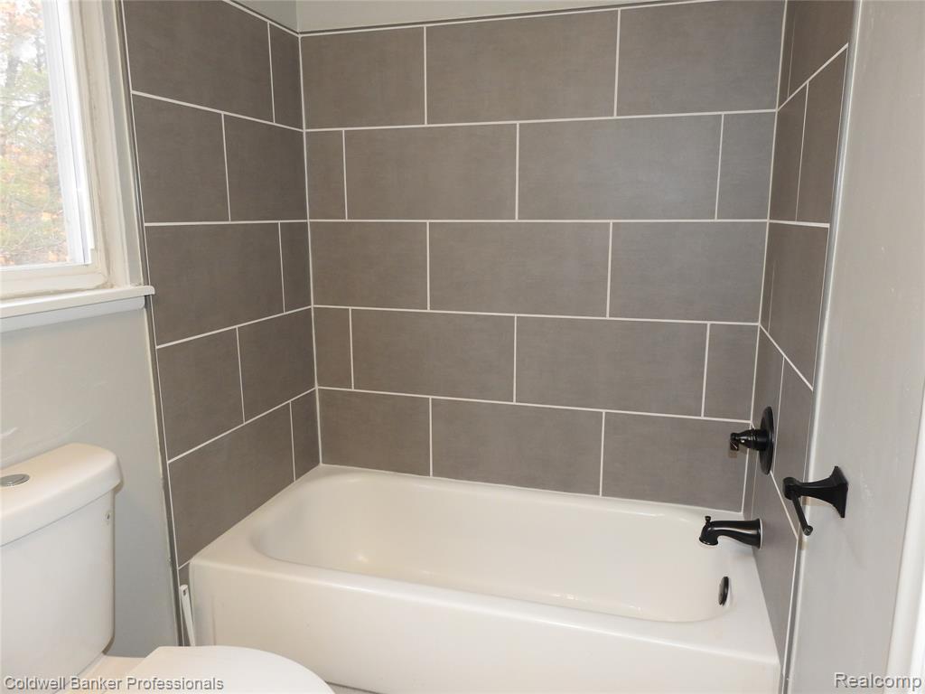 5919 Western Road, Flint, MI 48506 — Photo 20