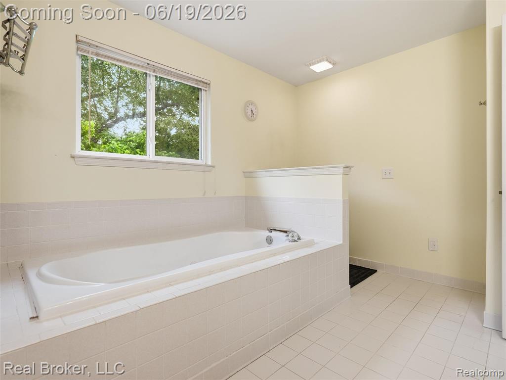 6729 Eckerman Drive, Troy, MI 48085 — Photo 43