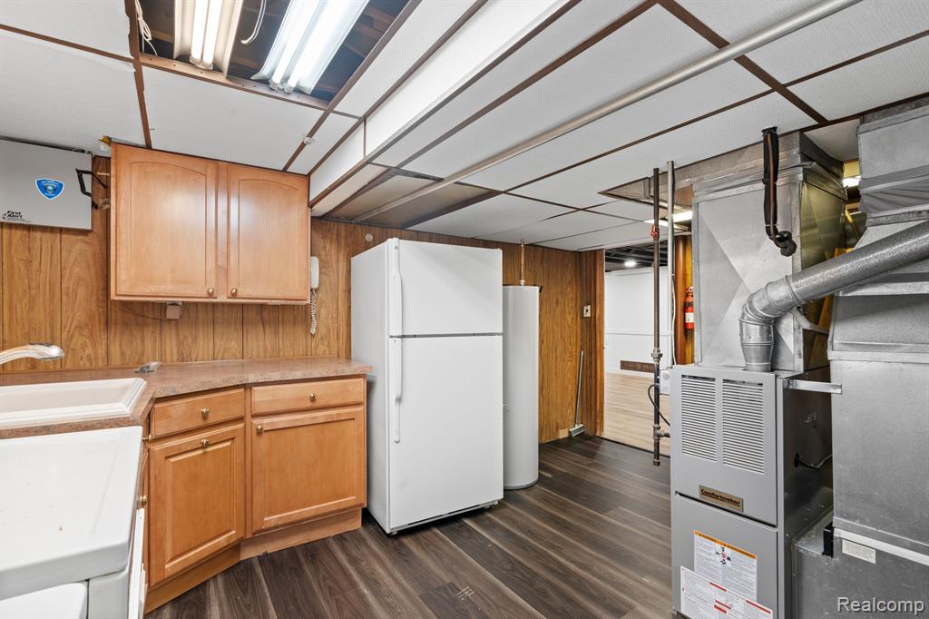 8540 ARNOLD Street, Dearborn Heights, MI 48127 — Photo 30