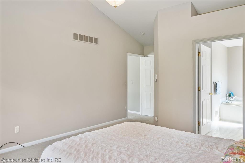 4831 Sunderland Drive, Sterling Heights, MI 48314 — Photo 29