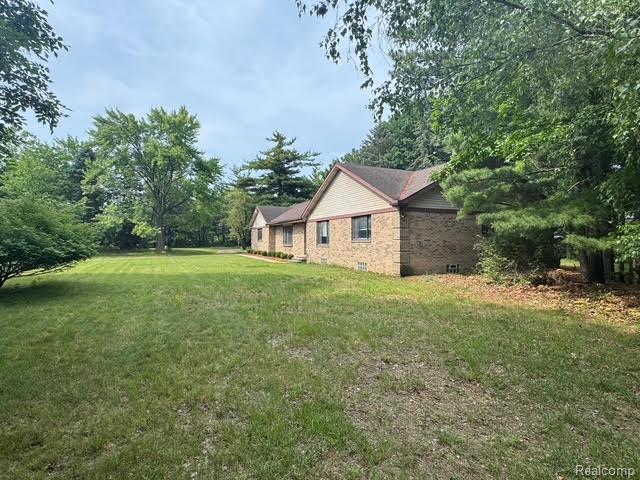 40250 Pinetree Drive, Plymouth, MI 48170 — Photo 34