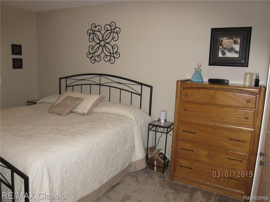 669 CAMDEN Court, Rochester Hills, MI 48307 — Photo 12