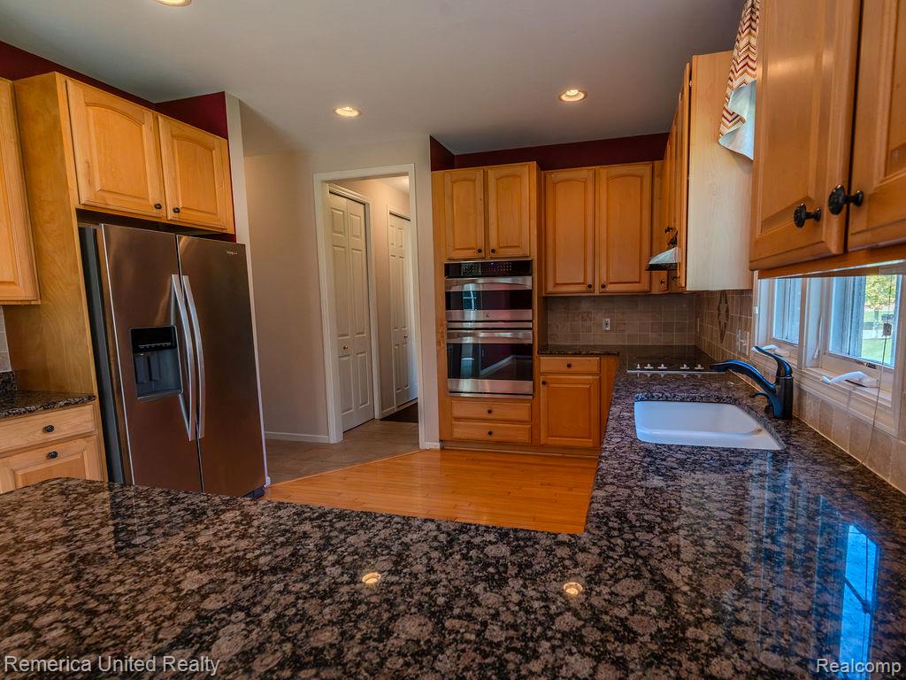 7429 Pine Vista Drive, Brighton, MI 48116 — Photo 16
