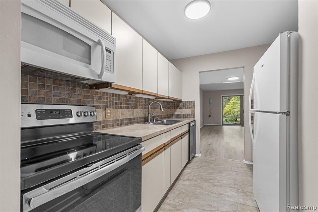 3123 Lake Haven Drive, 38, Ann Arbor, MI 48105 — Photo 10