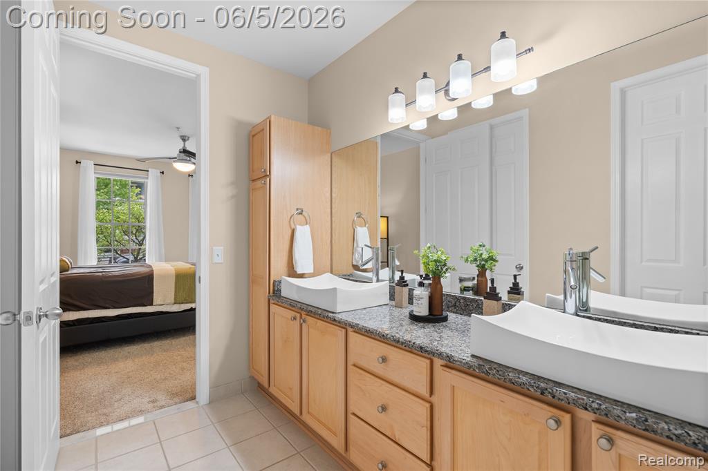 423 Patriot Street, 176, Canton, MI 48188 — Photo 9