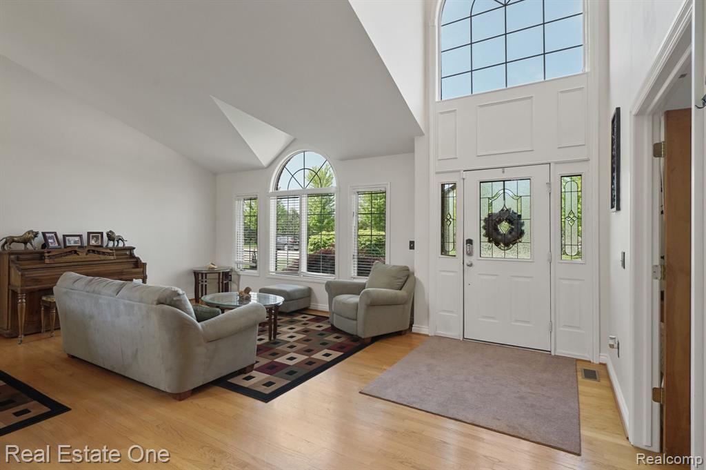 56916 Saint Andrews Drive, Macomb, MI 48042 — Photo 2