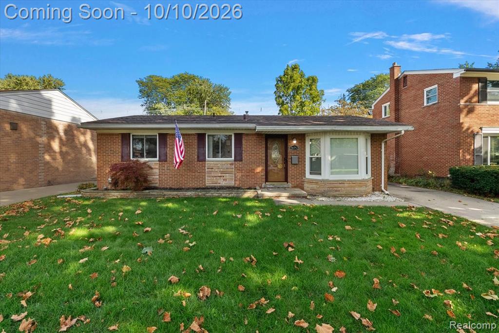 28752 Milton Avenue, Warren, MI 48092