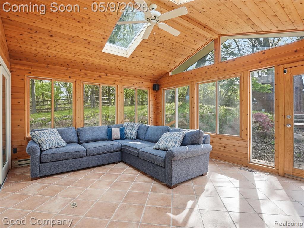6733 Bloomfield Lane, West Bloomfield, MI — Photo 24