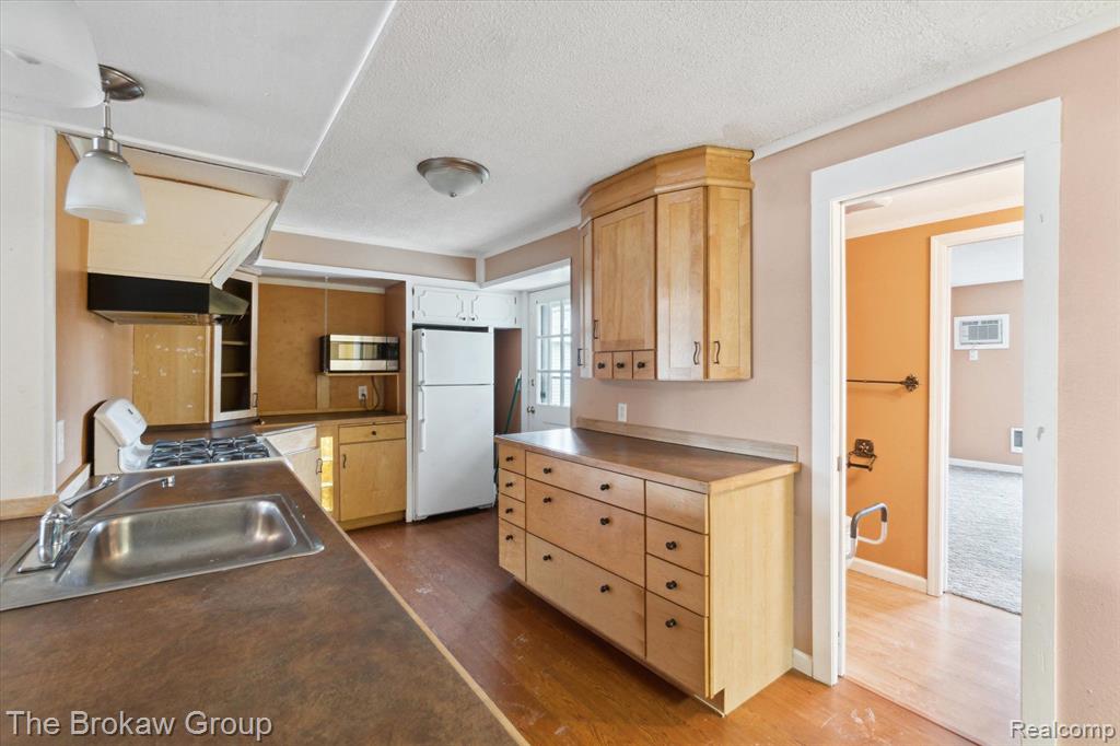 4212 LENNON Road, Flint, MI 48507 — Photo 57