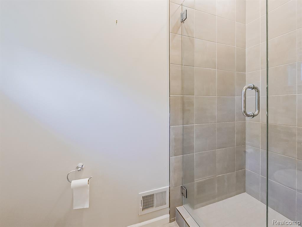 47639 Alpine Drive, Novi, MI — Photo 27