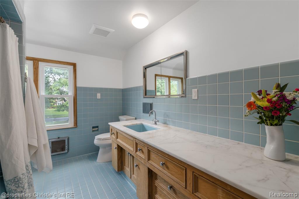 1925 Wellesley Drive, Detroit, MI 48203 — Photo 38
