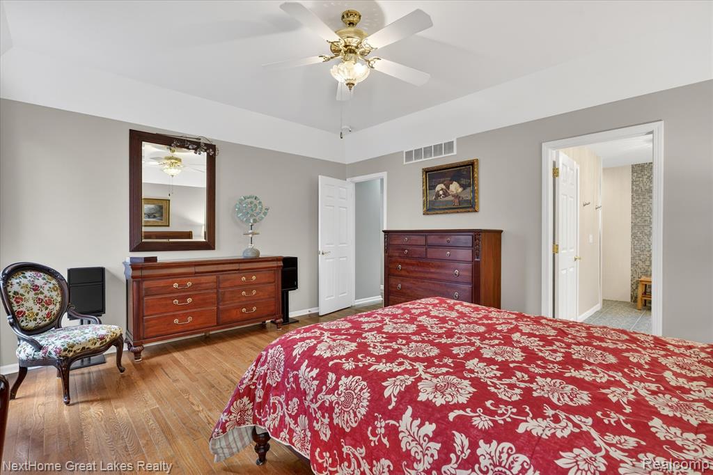 6152 Natures Cove, Grand Blanc, MI 48439 — Photo 17