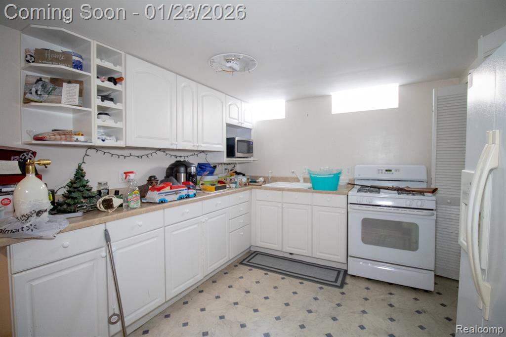 11367 Suffolk Drive, Southgate, MI 48195 — Photo 34