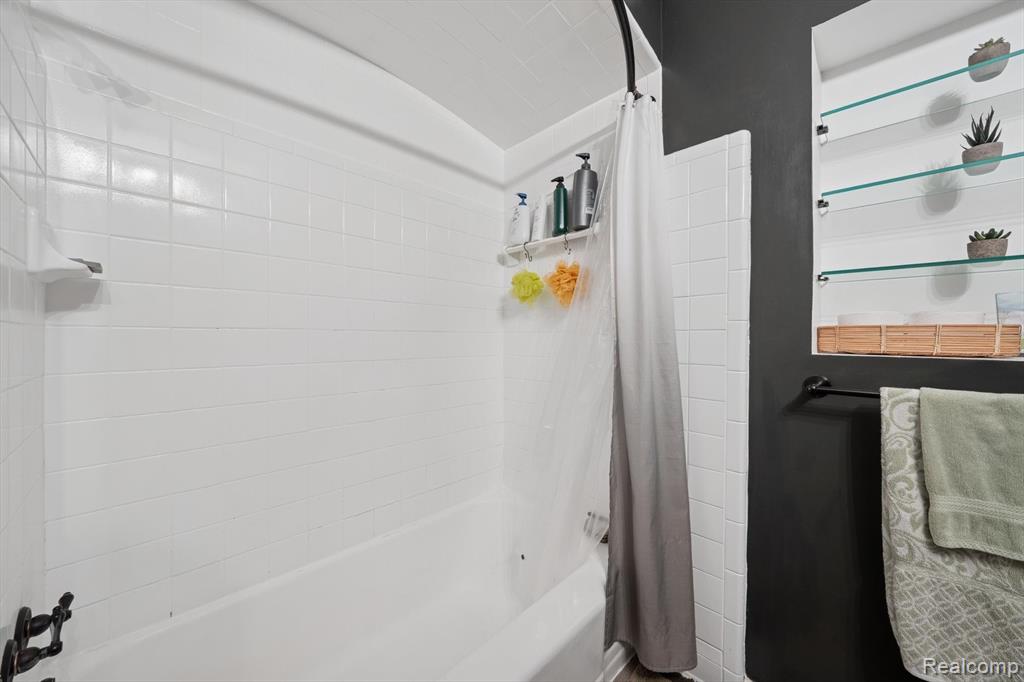 6345 Kolb Avenue, Allen Park, MI 48101 — Photo 25
