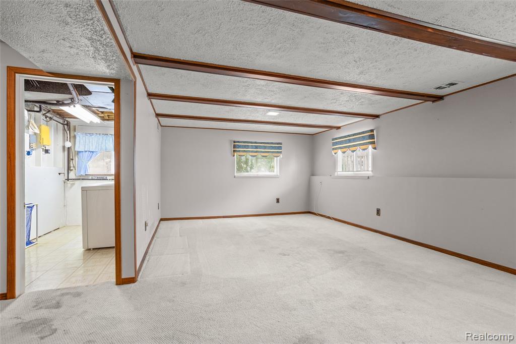 31792 Lafler Drive, Rockwood, MI — Photo 15