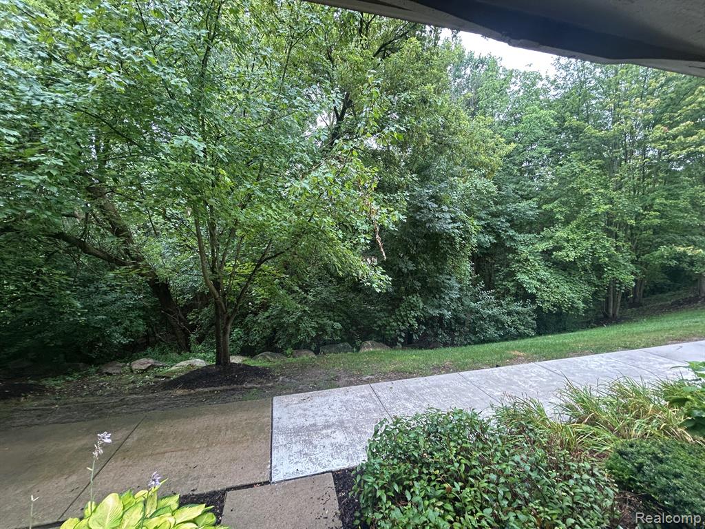 39798 ROCKCREST Circle, Northville, MI — Photo 2
