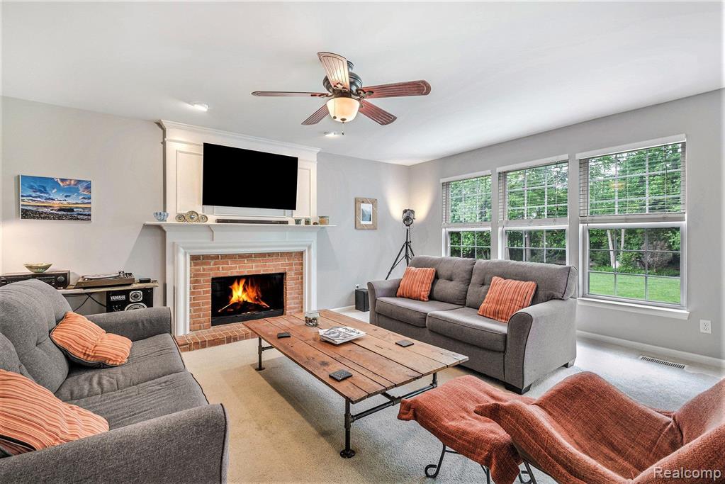 9164 Parkside Drive, Grand Blanc, MI 48439 — Photo 5