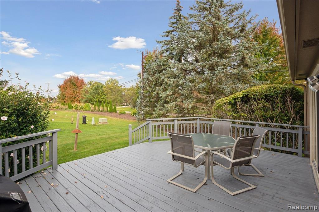 25999 PETROS Boulevard, Novi, MI — Photo 41