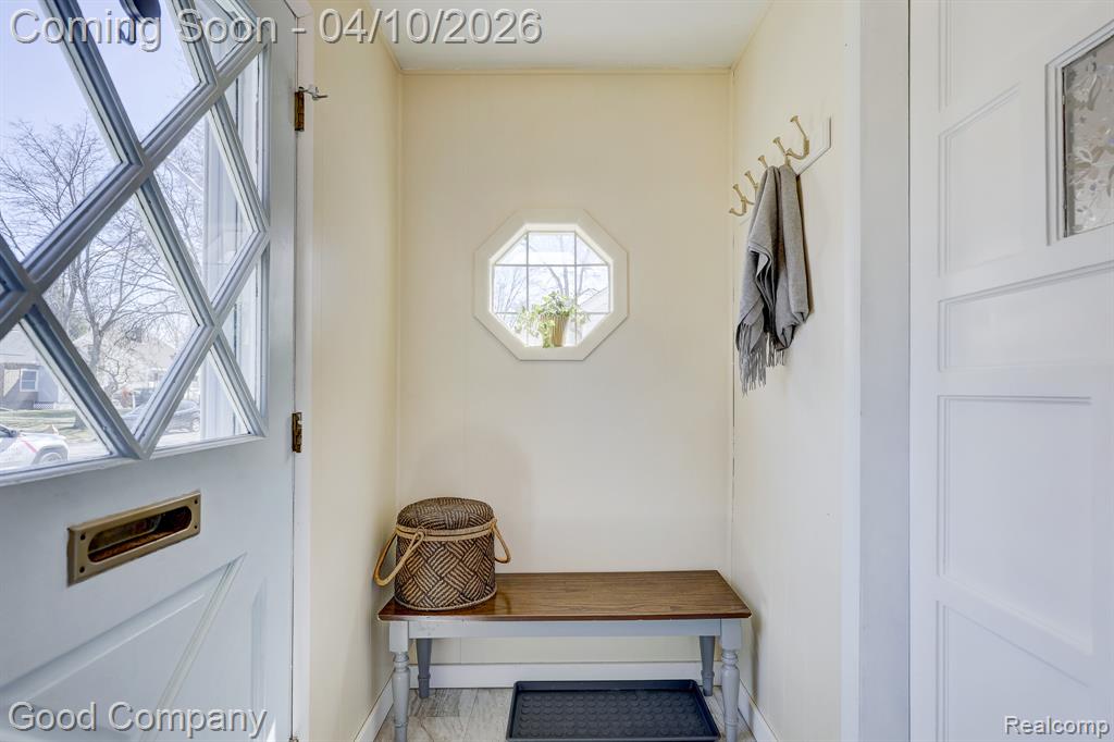 915 N Dorchester Avenue, Royal Oak, MI 48067 — Photo 17