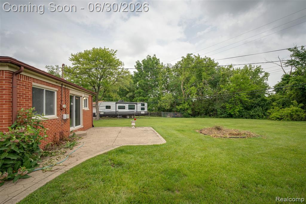 16944 Hans Court, Fraser, MI 48026 — Photo 21