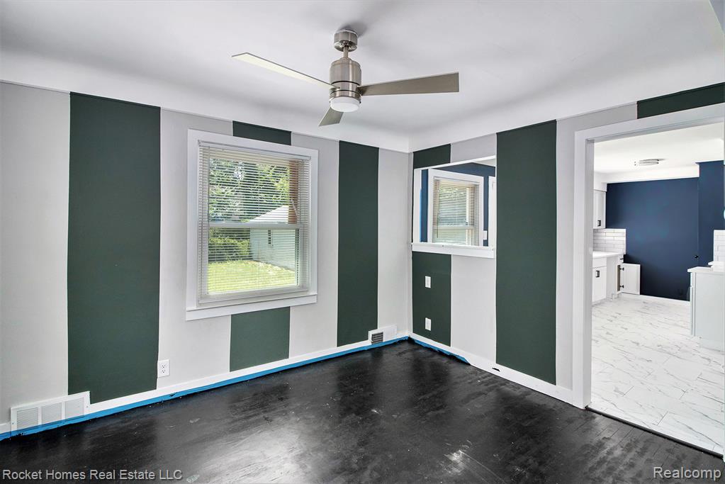 9928 E Outer Drive, Detroit, MI 48224 — Photo 10