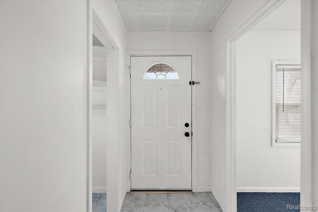 60 W Elmwood Avenue, Clawson, MI — Photo 13