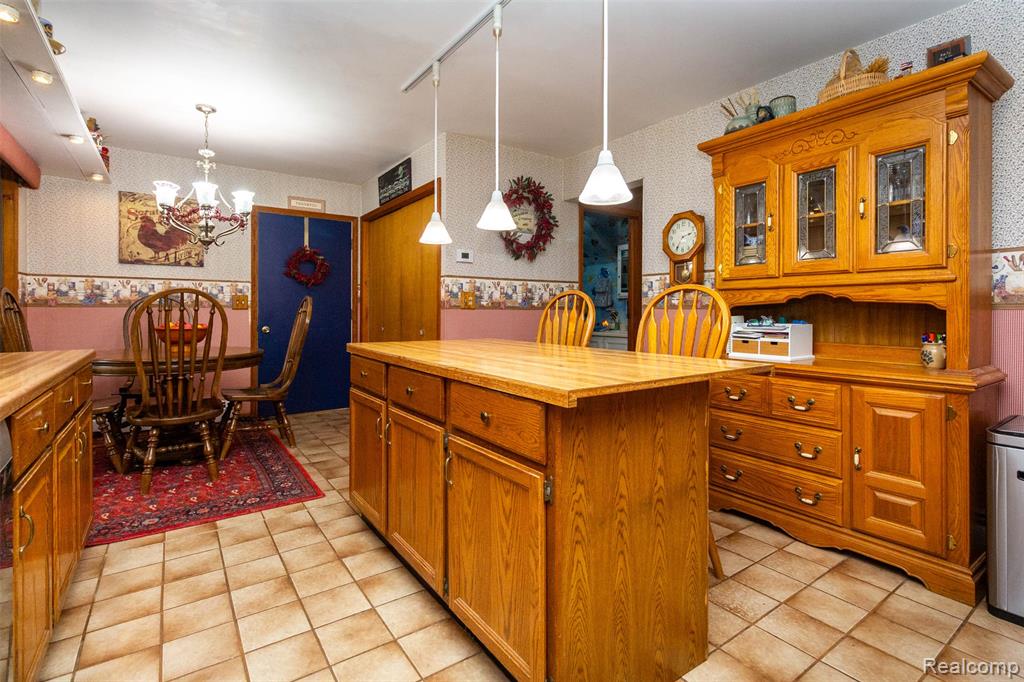 5327 Fern Drive, Fenton, MI 48430 — Photo 14